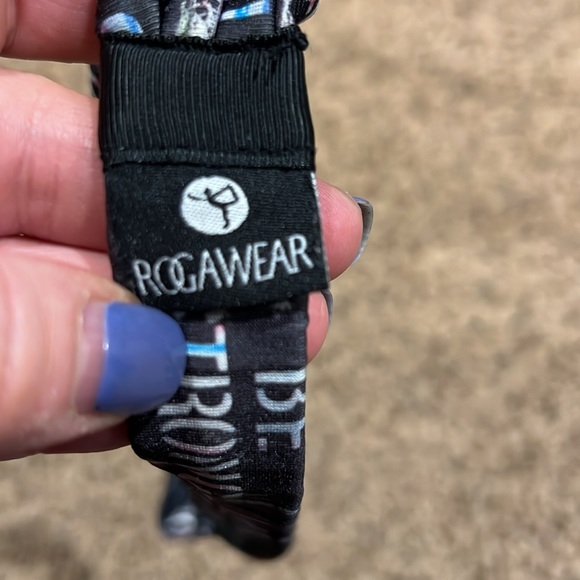 RoGaWear positive saying versatile headband/ scarf. - Picture 3 of 5